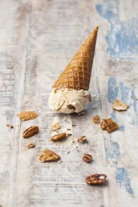 Photographer Cornwall: Kelly's Ice Cream positioned for a photo