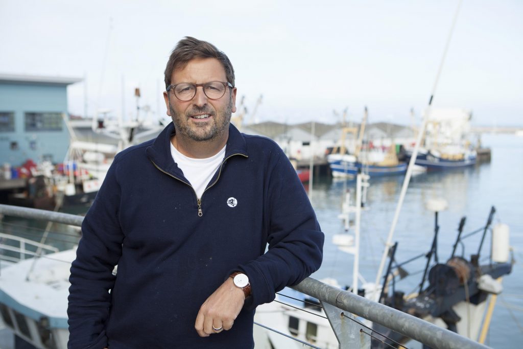 Portrait next to the harbour