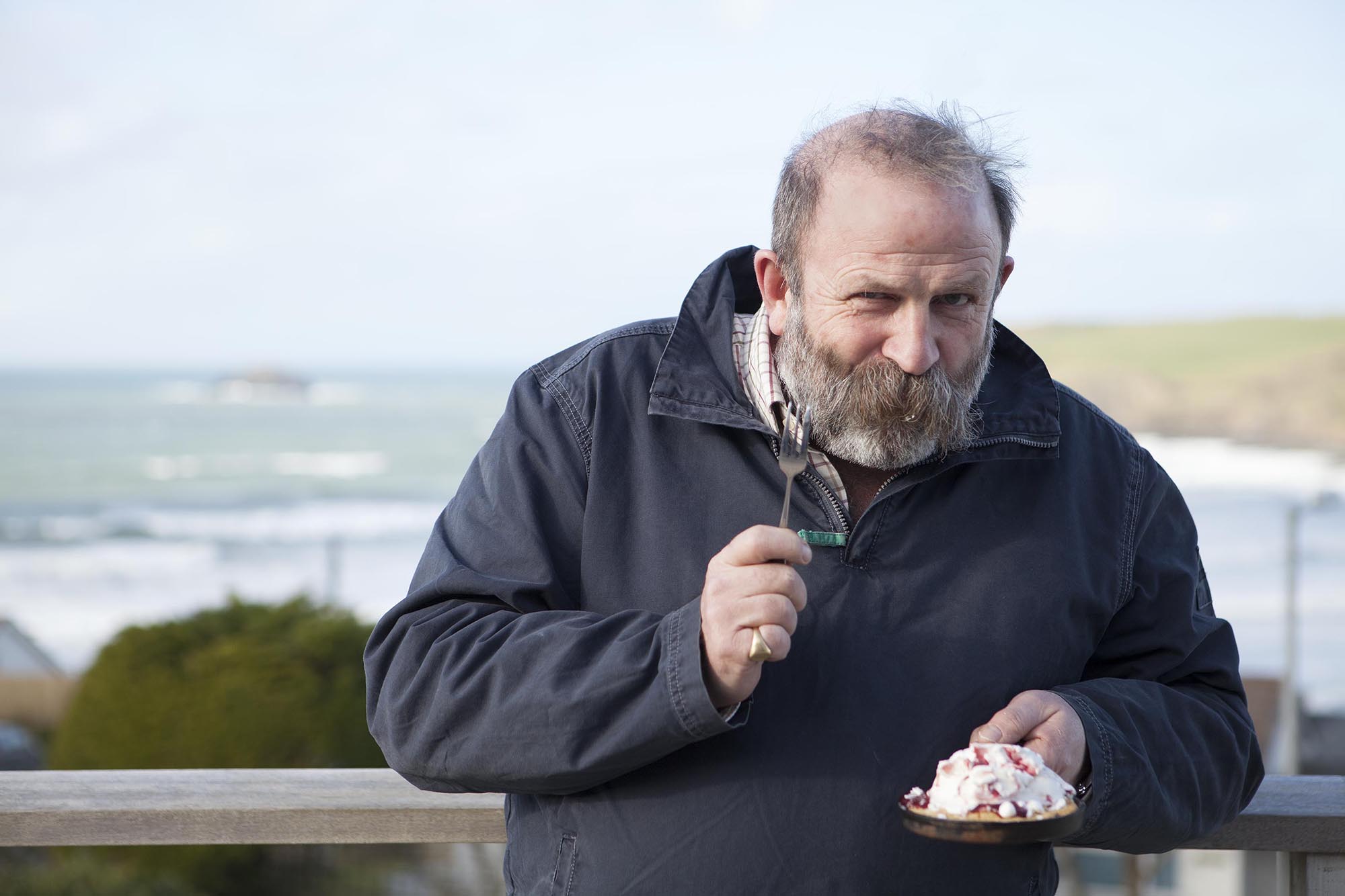 Photographers Cornwall - eating icecream outside in Cornwall