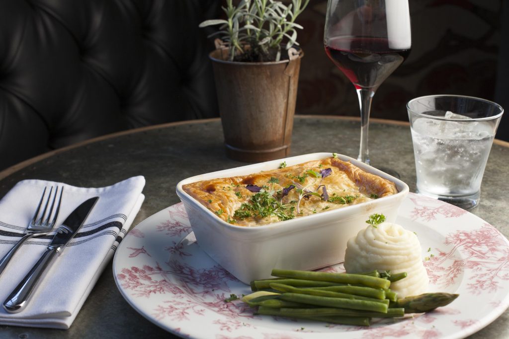 Dinner at The Gannet Inn – Food photographer in Cornwall – Cornwall hospitality photographer